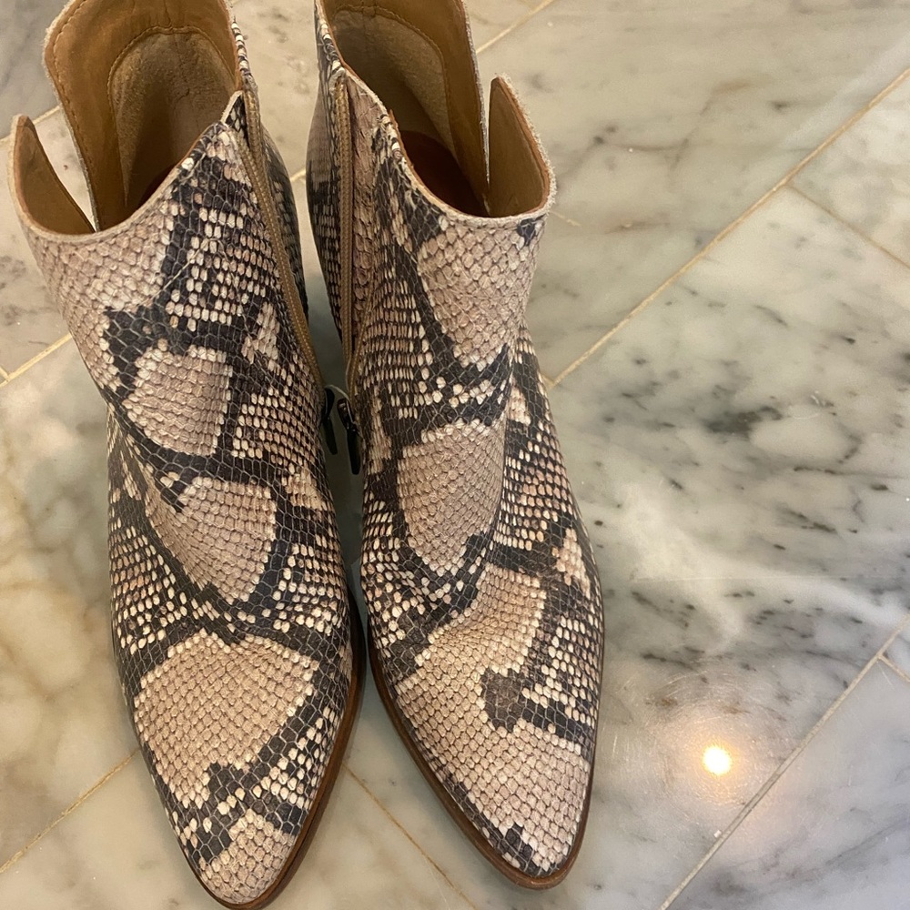 Lucky Brand pink & gray snake skin short boots